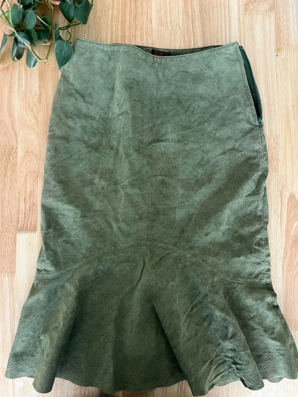 Vintage Danier Olive Suede Flared Midi Skirt - Picture 3 of 7
